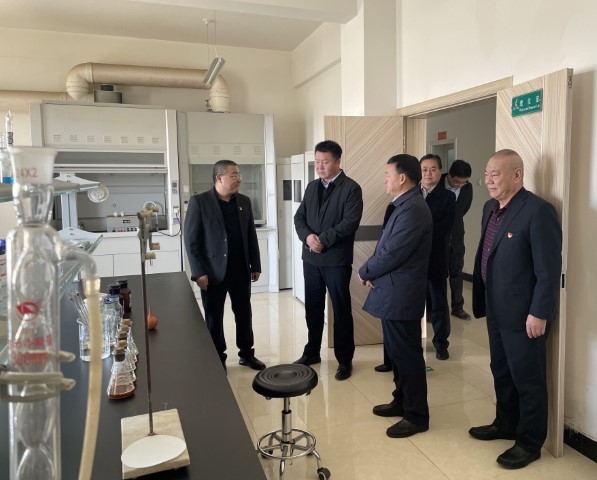 酒泉市政府黨組成員、副市長(zhǎng)哈里別克來(lái)敦煌種業(yè)調(diào)研指導(dǎo)工作